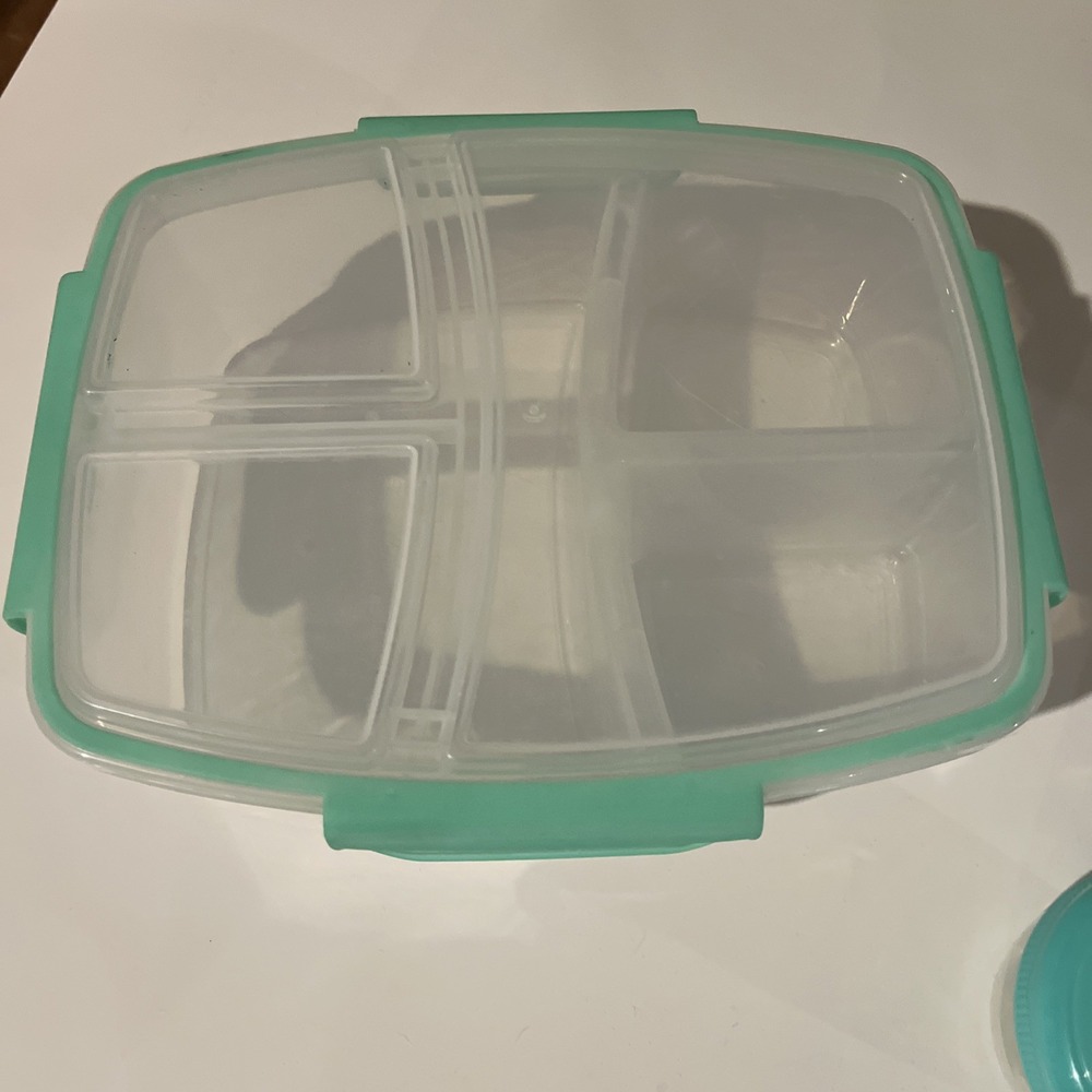 To Go Bento Box Plastic Lunch Food Storage Container With Dressing Container - Picture 2 of 8